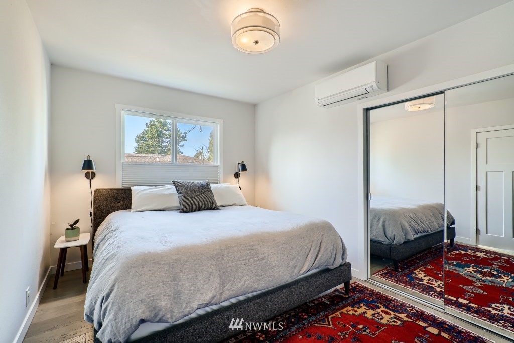 4502 Southwest Frontenac Street Seattle, WA 98136 - Photo 13 of 38 Gallery Image 13