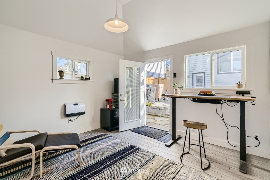 4502 Southwest Frontenac Street Seattle, WA 98136 - Photo 23 of 38 Gallery Image 23