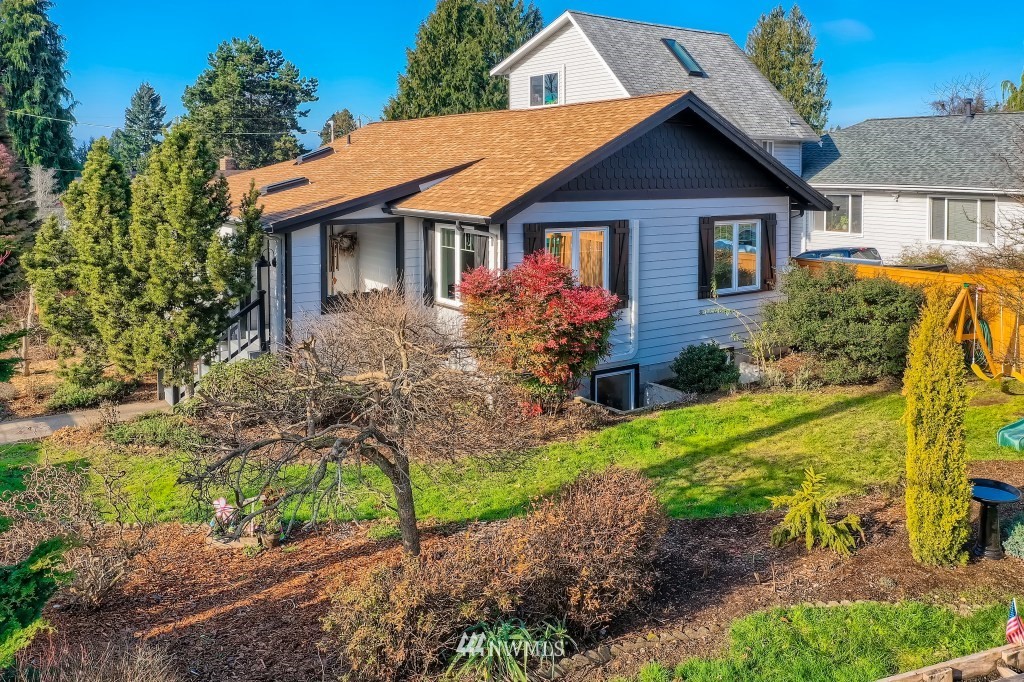 4502 Southwest Frontenac Street Seattle, WA 98136 - Photo 28 of 38 Gallery Image 28