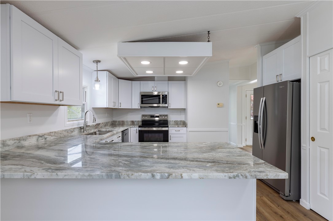 108 Little Pond Road South Kingstown, RI 02879 - Photo 13 of 36