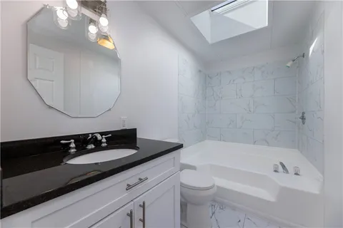 $379,000 | 108 Little Pond Road, South Kingstown, RI 02879