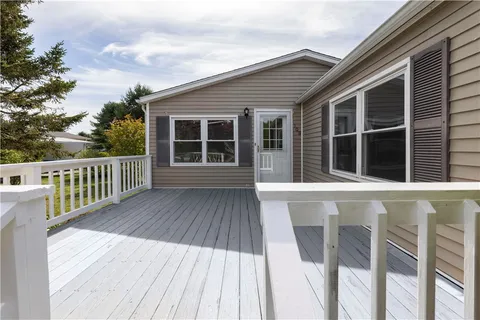 $379,000 | 108 Little Pond Road, South Kingstown, RI 02879