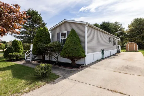 $379,000 | 108 Little Pond Road, South Kingstown, RI 02879