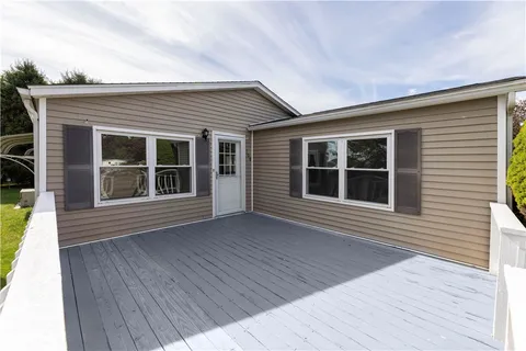 $379,000 | 108 Little Pond Road, South Kingstown, RI 02879