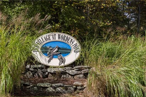 $379,000 | 108 Little Pond Road, South Kingstown, RI 02879