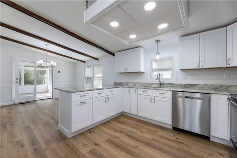 $379,000 | 108 Little Pond Road, South Kingstown, RI 02879