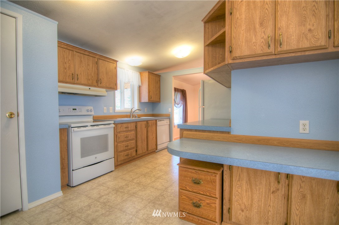 17108 Littlerock Road Southwest Rochester, WA 98579 - Photo 7 of 25
