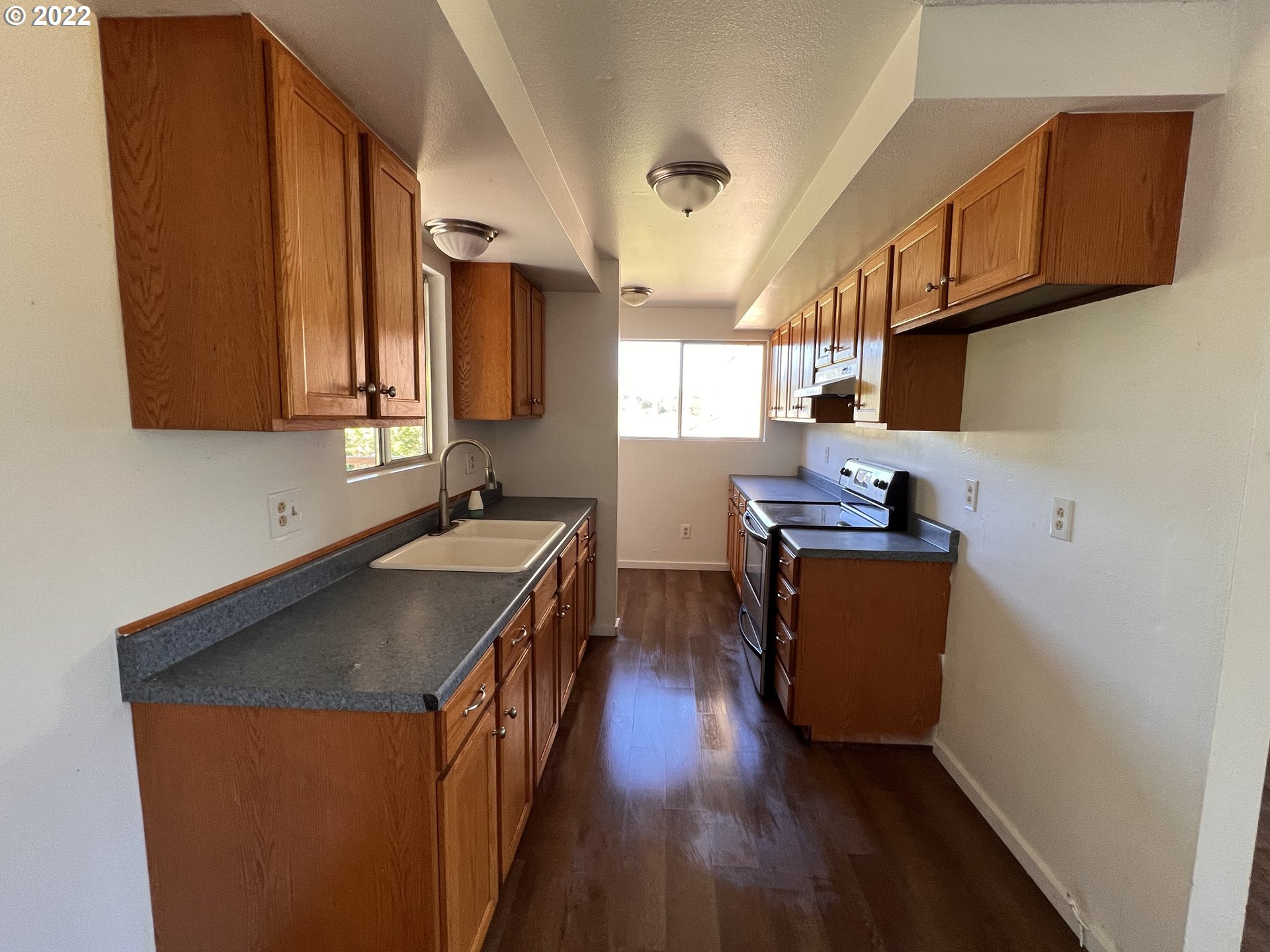 830 E Street Riddle, OR 97469 - Photo 2 of 26