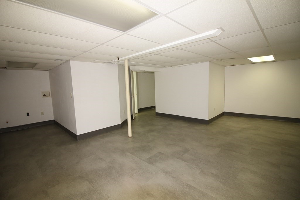 185 Louis Road Springfield, MA 01118 - Photo 15 of 21 Gallery Image 15