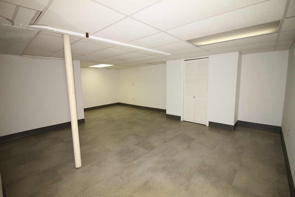 185 Louis Road Springfield, MA 01118 - Photo 17 of 21 Gallery Image 17