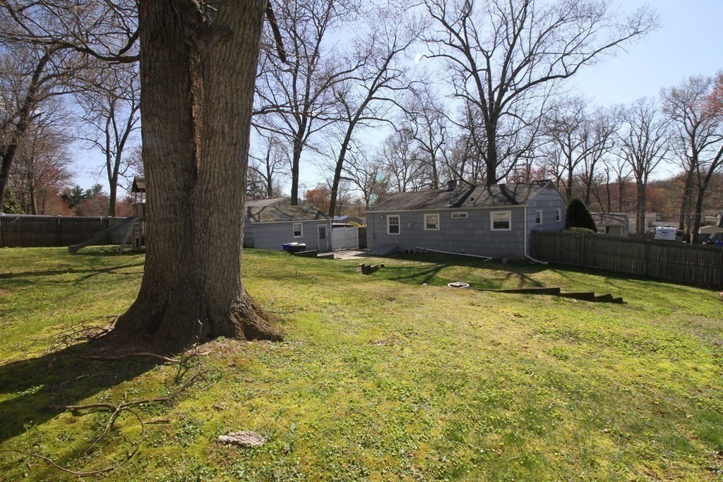 185 Louis Road Springfield, MA 01118 - Photo 18 of 21 Gallery Image 18