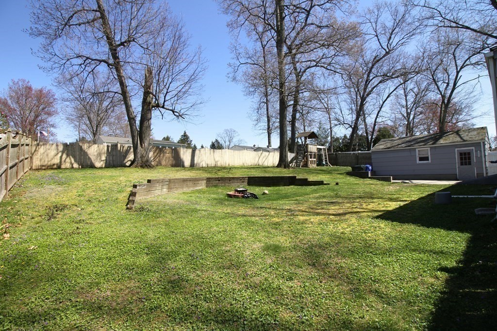 185 Louis Road Springfield, MA 01118 - Photo 3 of 21 Gallery Image 3