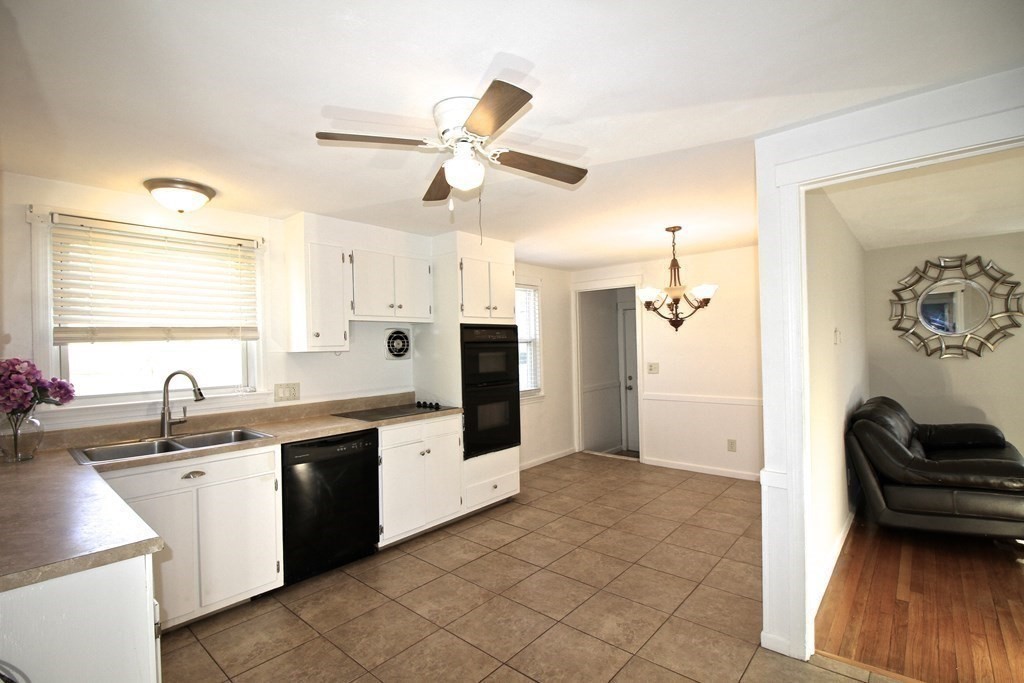 185 Louis Road Springfield, MA 01118 - Photo 4 of 21 Gallery Image 4