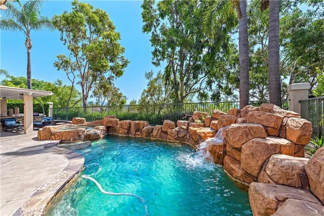 $1,800,000 | 40 Mancera, Rancho Santa Margarita, CA 92688