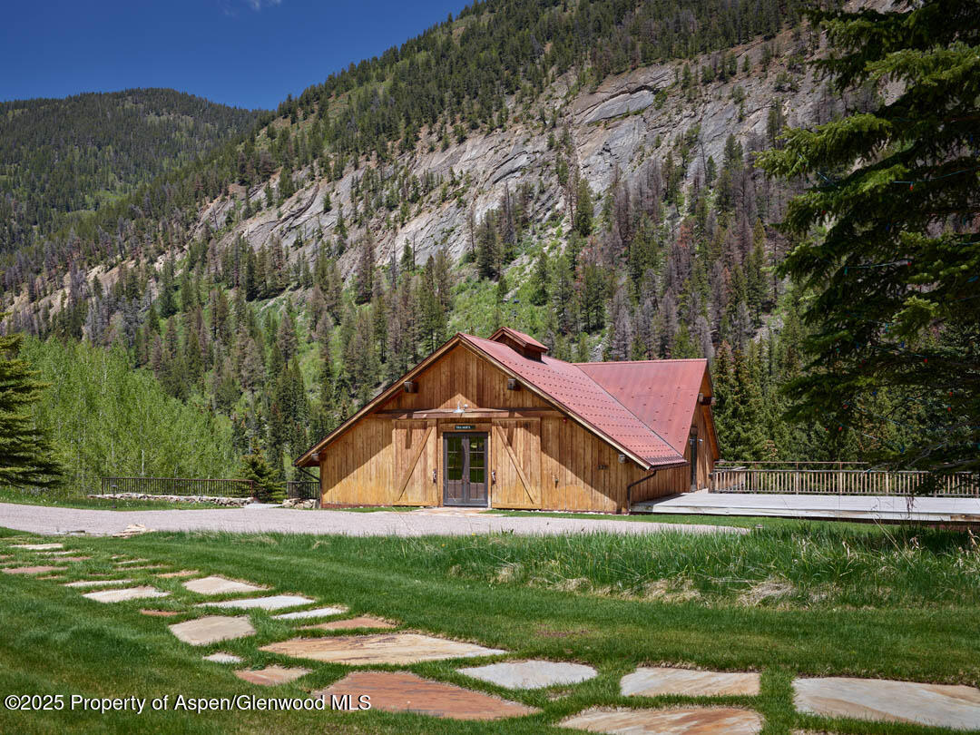 125 Rooney Circle Aspen, CO 81612 - Photo 36 of 57 Trainor's cabin (gym)
