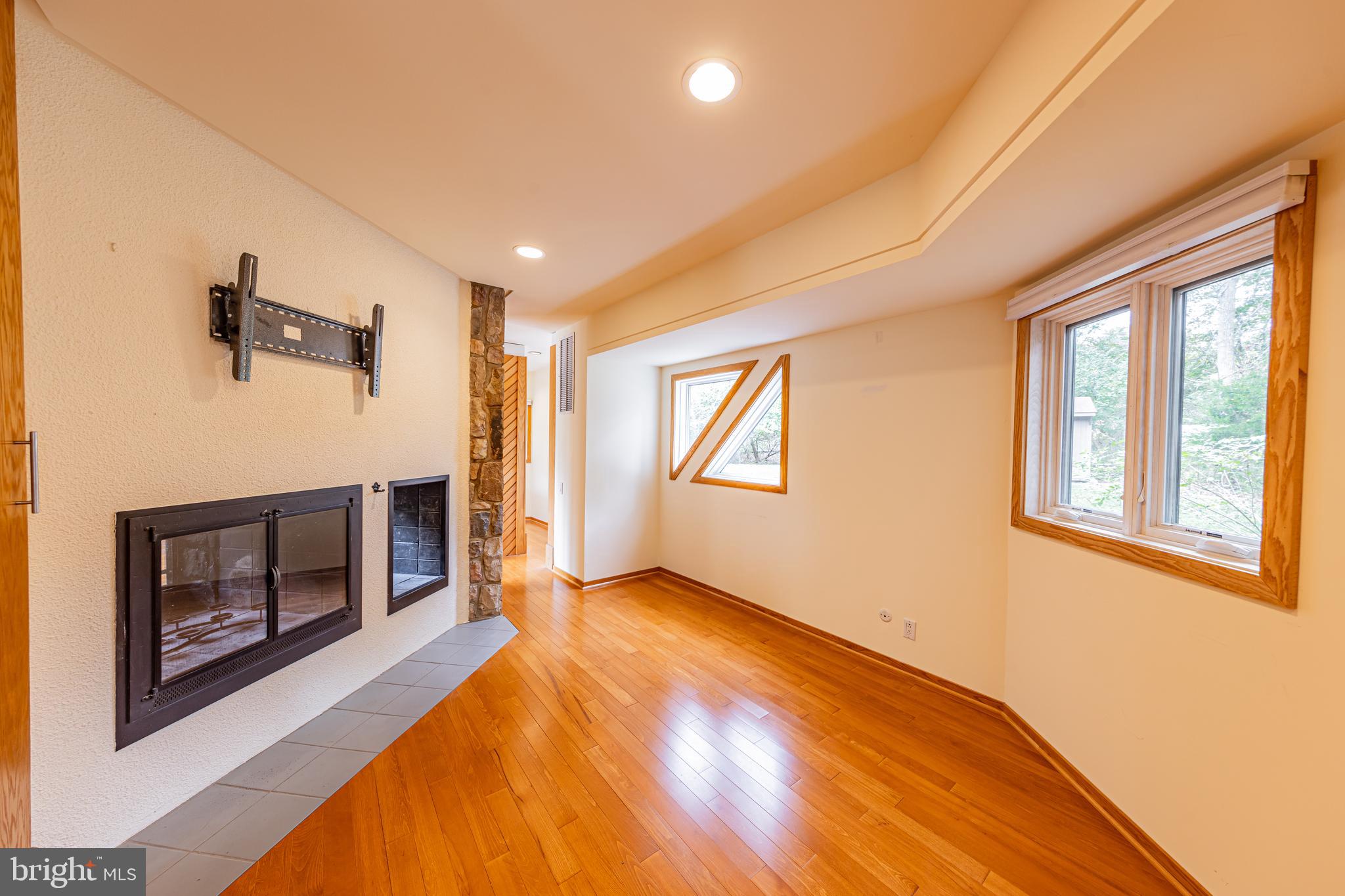 1006 Stonebridge Road Ambler, PA 19002 - Photo 27 of 72 Living area