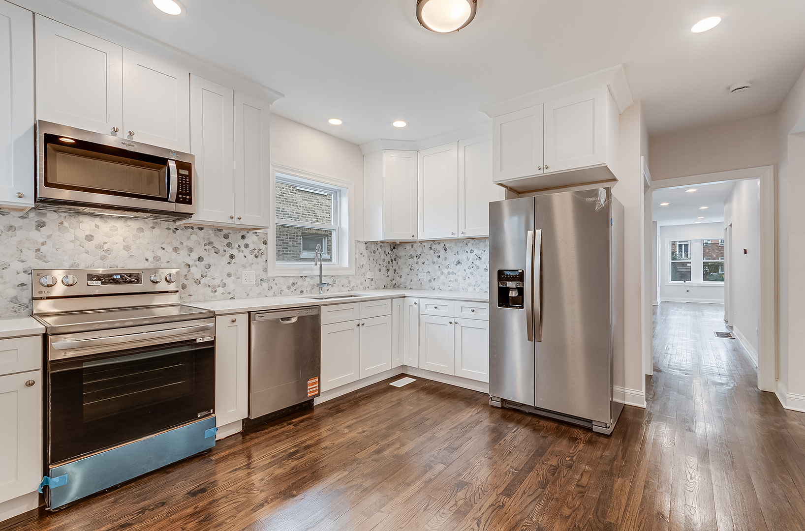 8745 South Throop Street Chicago, IL 60620 - Photo 12 of 37