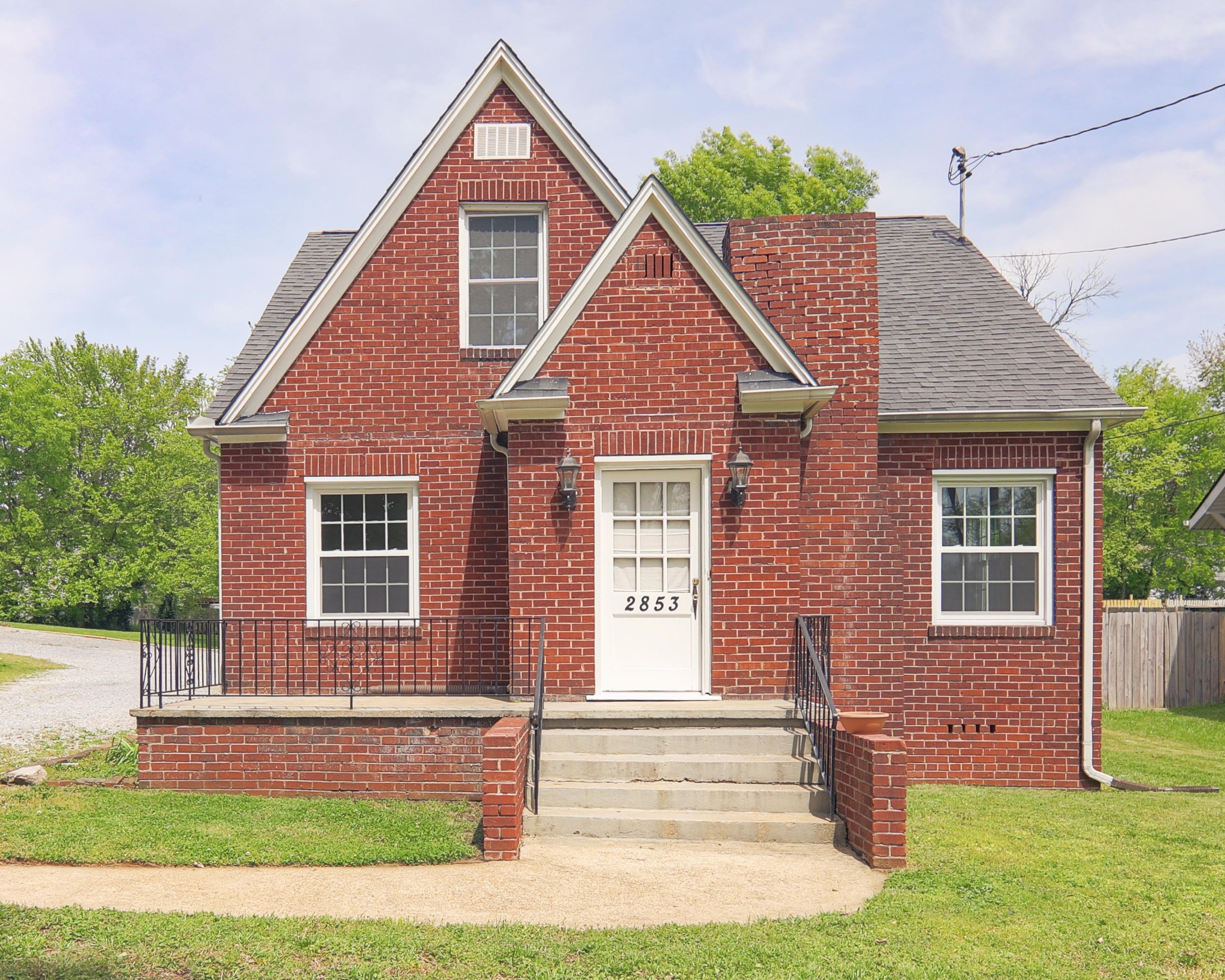 2853 Rennoc Road Knoxville, TN 37918 - Photo 1 of 18 Gallery Image 1