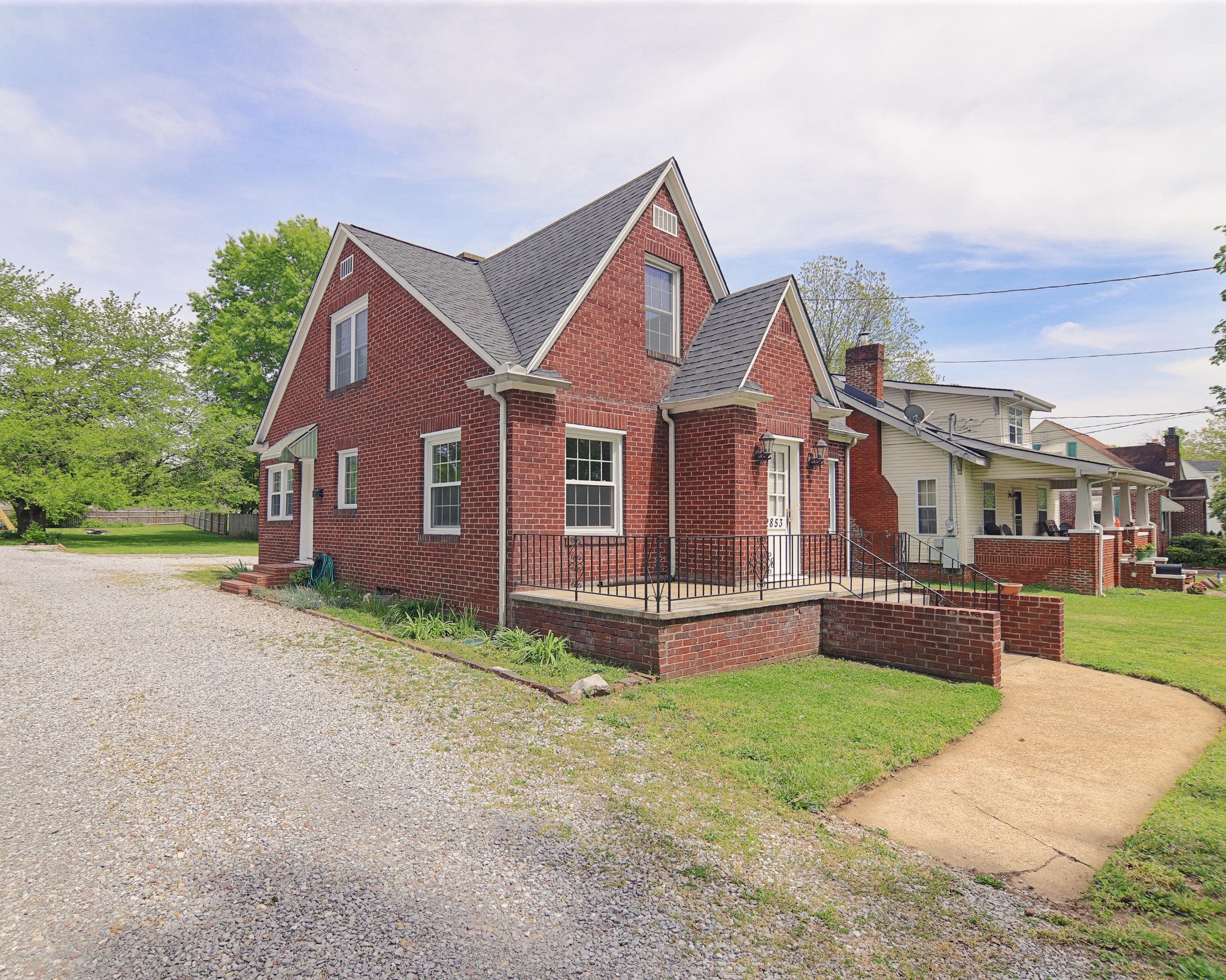 2853 Rennoc Road Knoxville, TN 37918 - Photo 2 of 18 Gallery Image 2