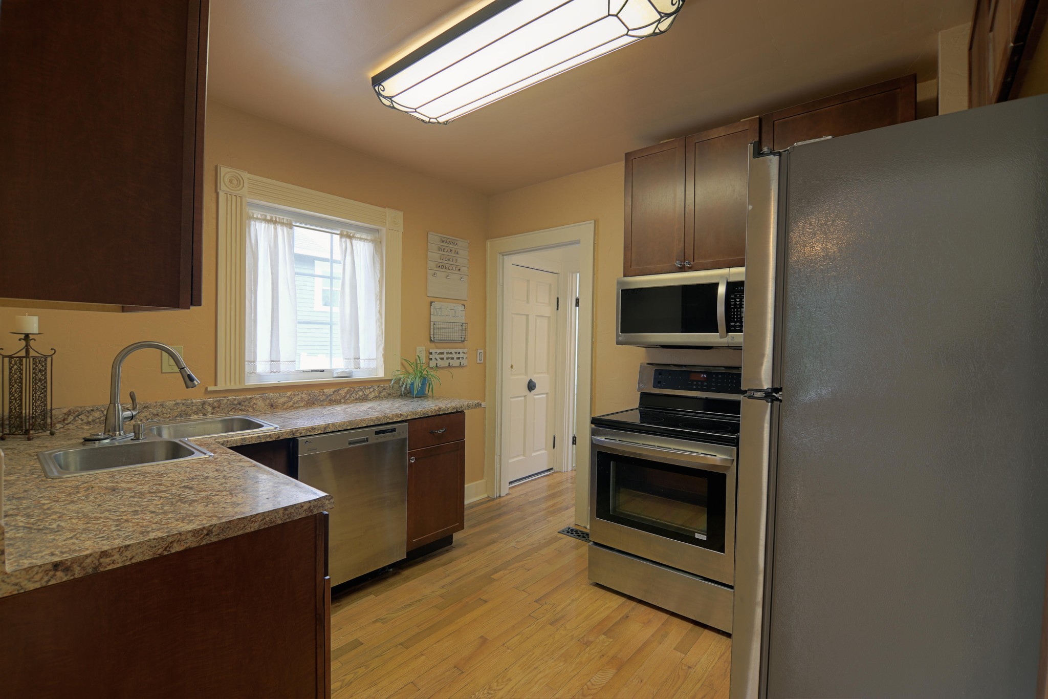 2853 Rennoc Road Knoxville, TN 37918 - Photo 7 of 18 Gallery Image 7