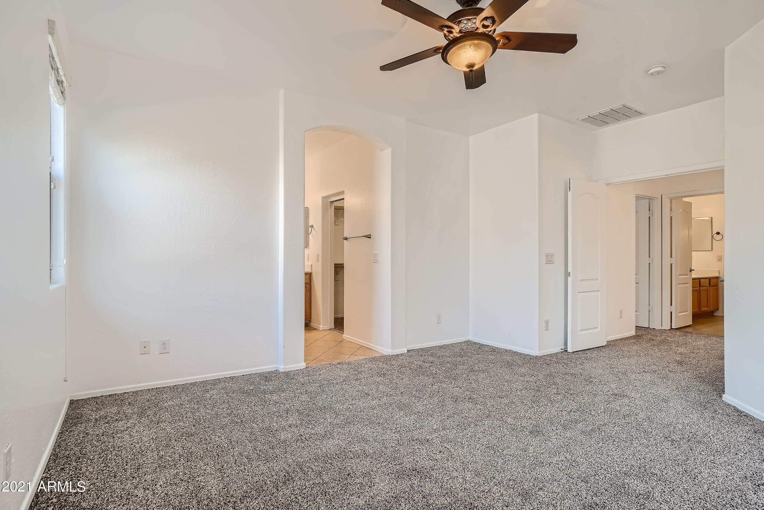 8748 West Cordes Road Tolleson, AZ 85353 - Photo 15 of 33 15-139092073-19 Primary Bedroom