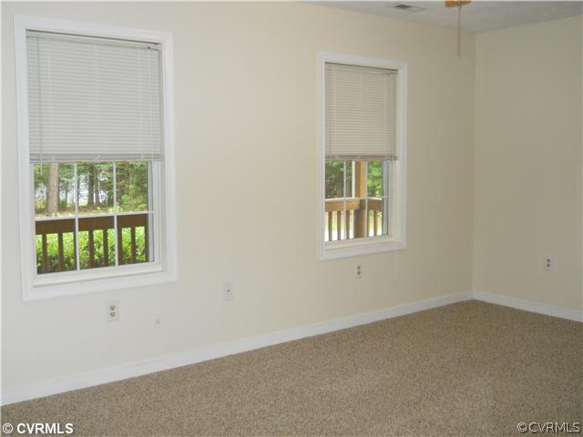 730 Grapevine Road Sandston, VA 23150 - Photo 8 of 12 Gallery Image 8