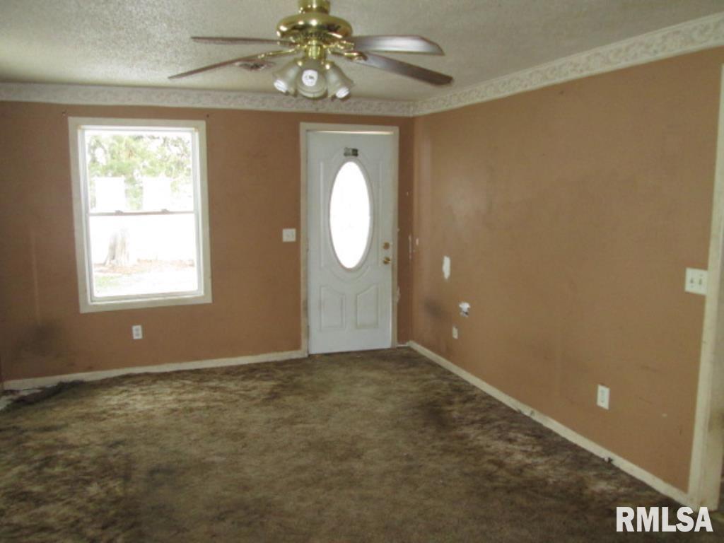 4103 15th Street Moline, IL 61265 - Photo 3 of 9 Gallery Image 3