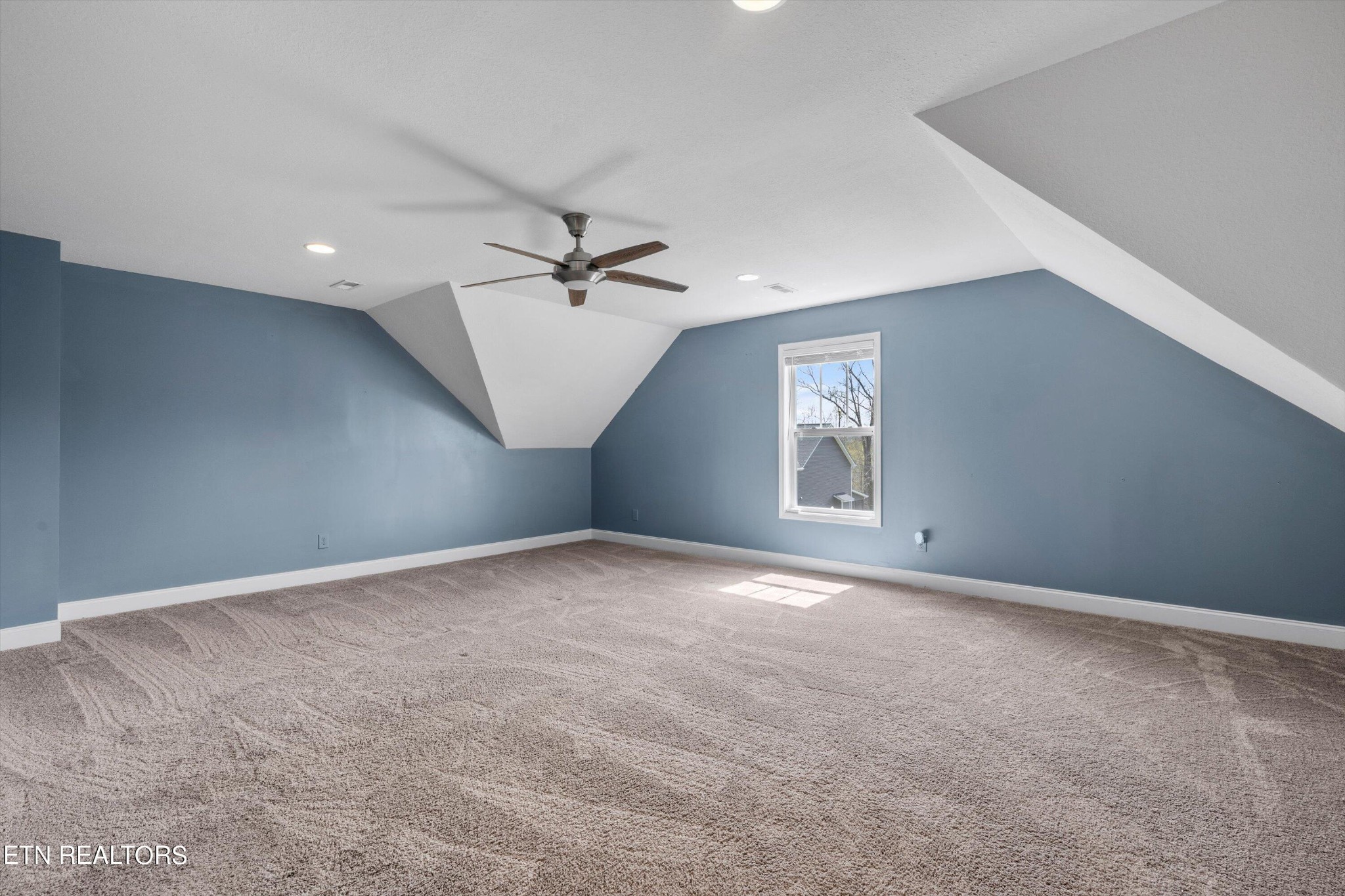 104 Mistletoeberry Road Oak Ridge, TN 37830 - Photo 34 of 51 Gallery Image 34