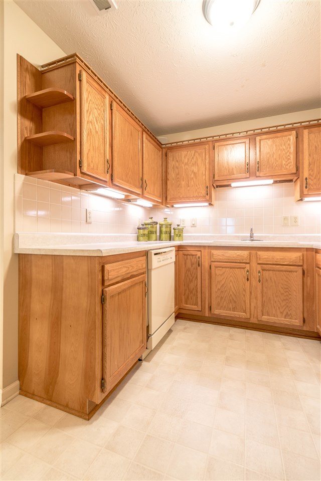 5729 Spring Mist Circle Indianapolis, IN 46237 - Photo 16 of 29 Gallery Image 16