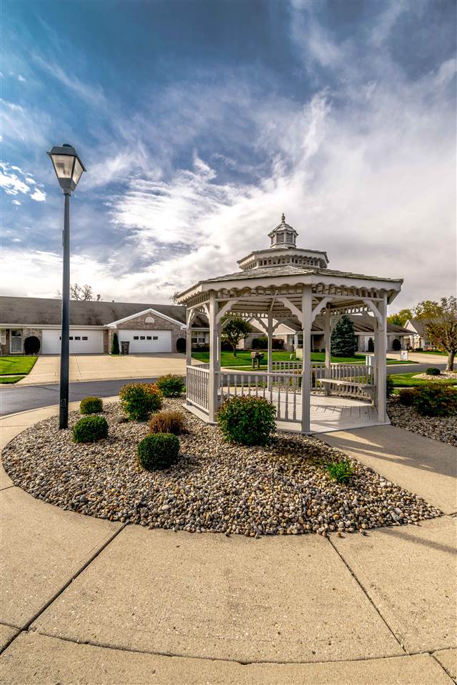 5729 Spring Mist Circle Indianapolis, IN 46237 - Photo 28 of 29 Gallery Image 28