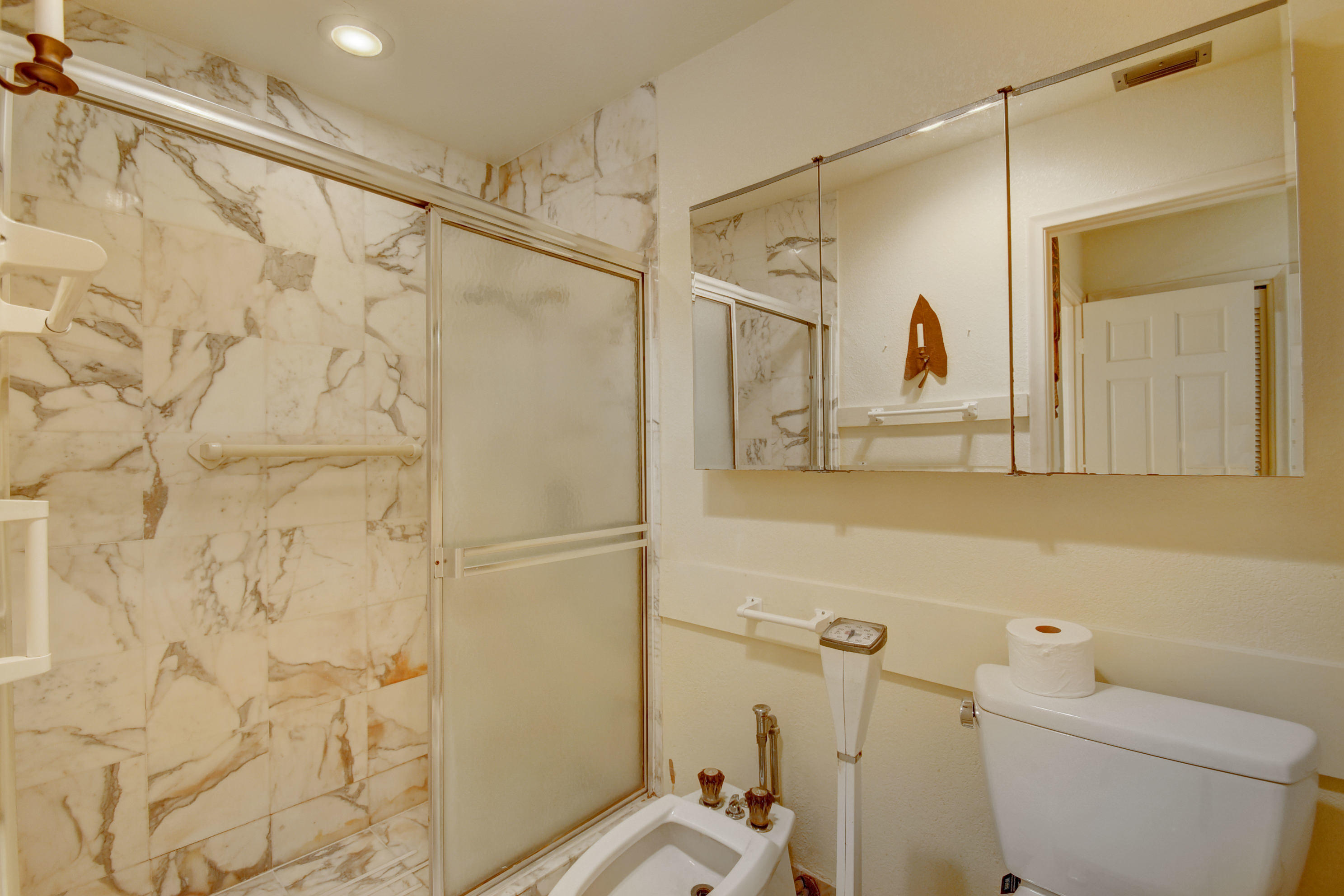 20657 Linksview Circle Boca Raton, FL 33434 - Photo 26 of 74 Master Bath
