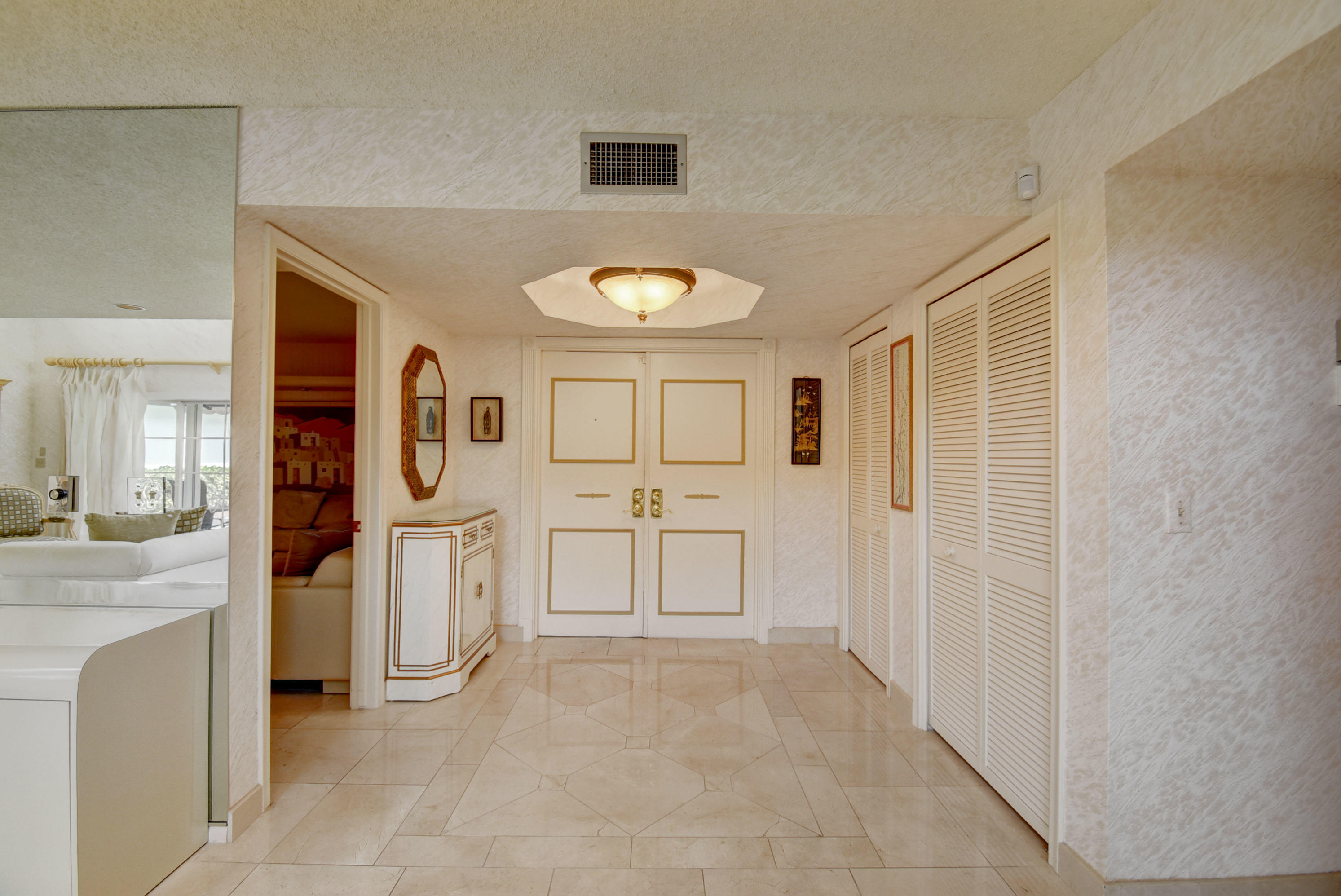 20657 Linksview Circle Boca Raton, FL 33434 - Photo 3 of 74 Foyer