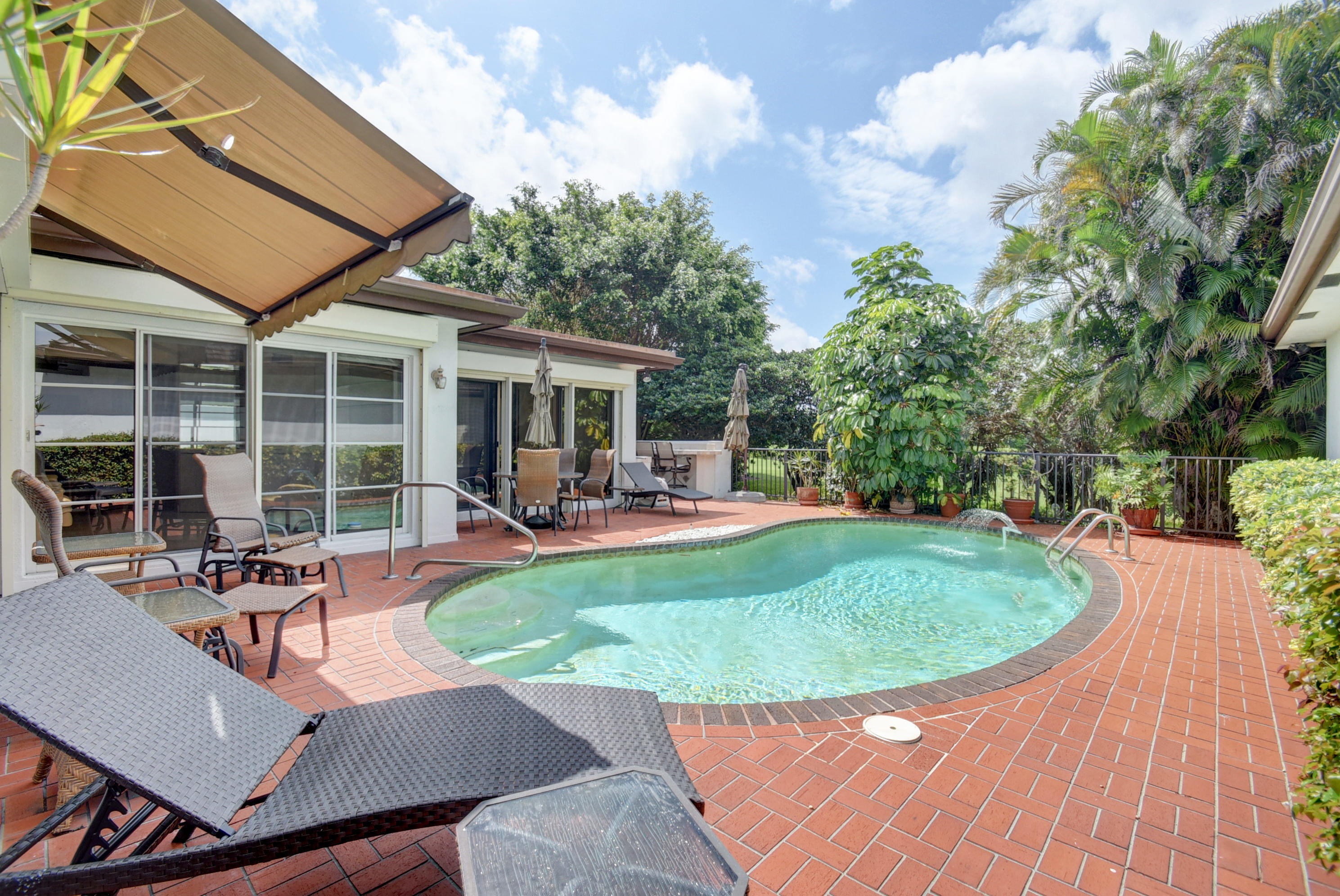 20657 Linksview Circle Boca Raton, FL 33434 - Photo 35 of 74 Pool Area