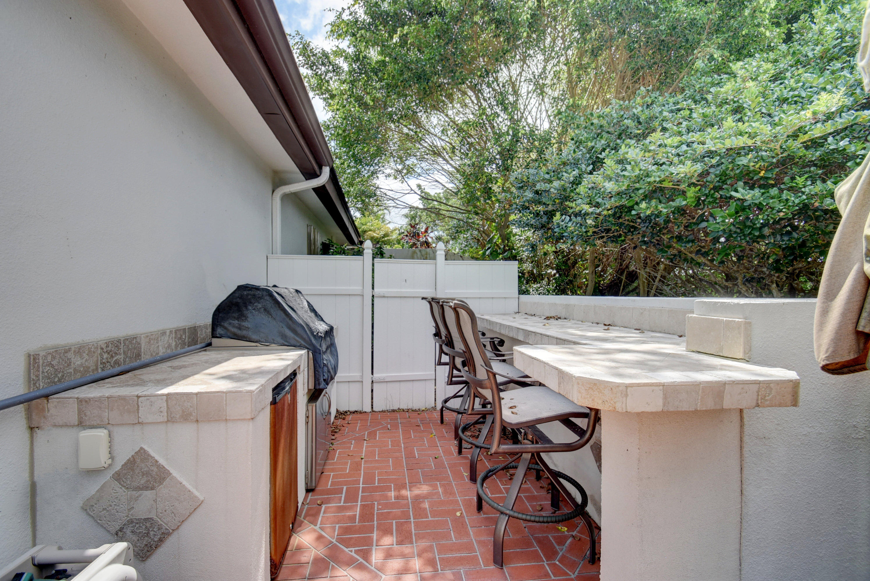 20657 Linksview Circle Boca Raton, FL 33434 - Photo 38 of 74 Outdoor Kitchen