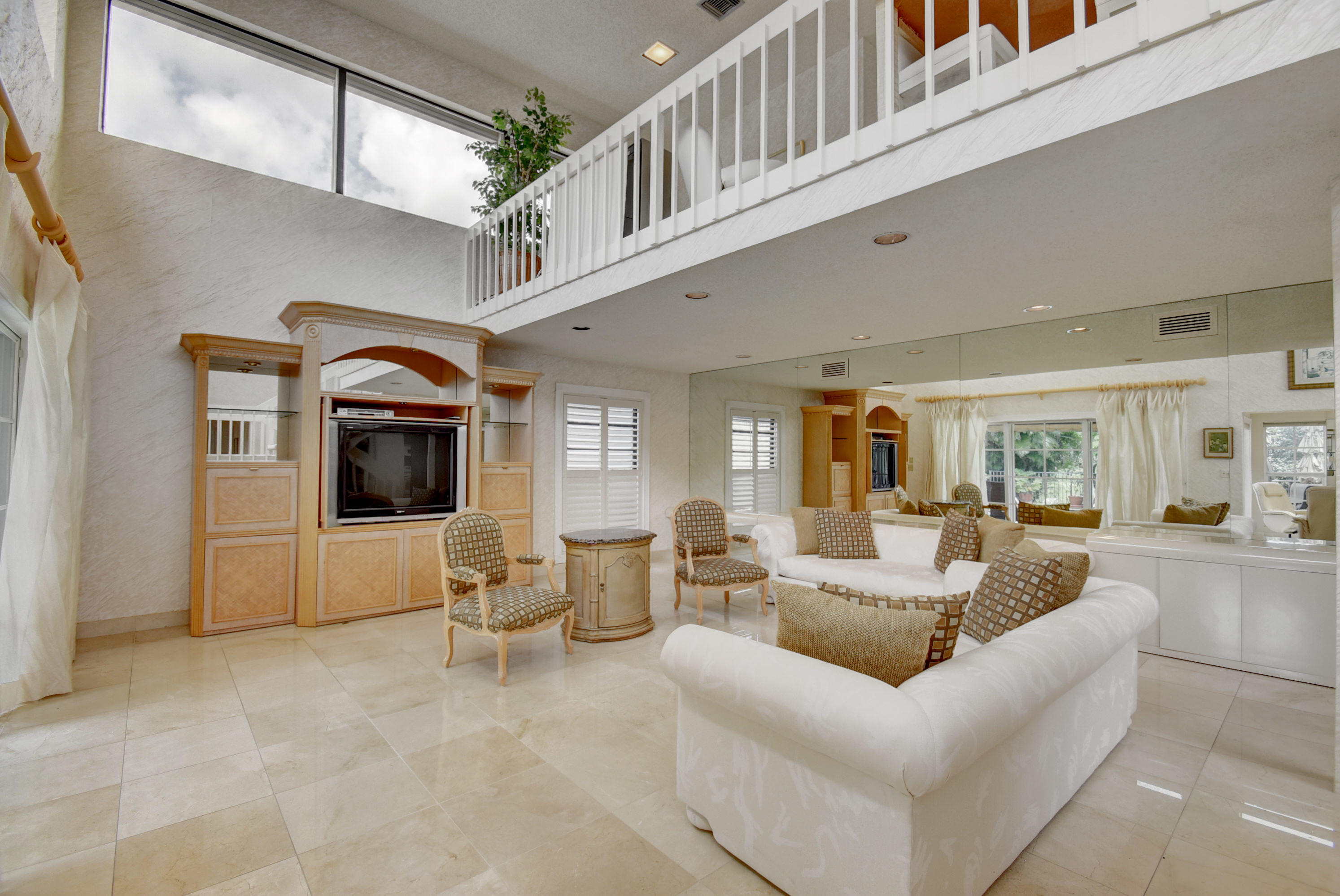 20657 Linksview Circle Boca Raton, FL 33434 - Photo 6 of 74 Living Area