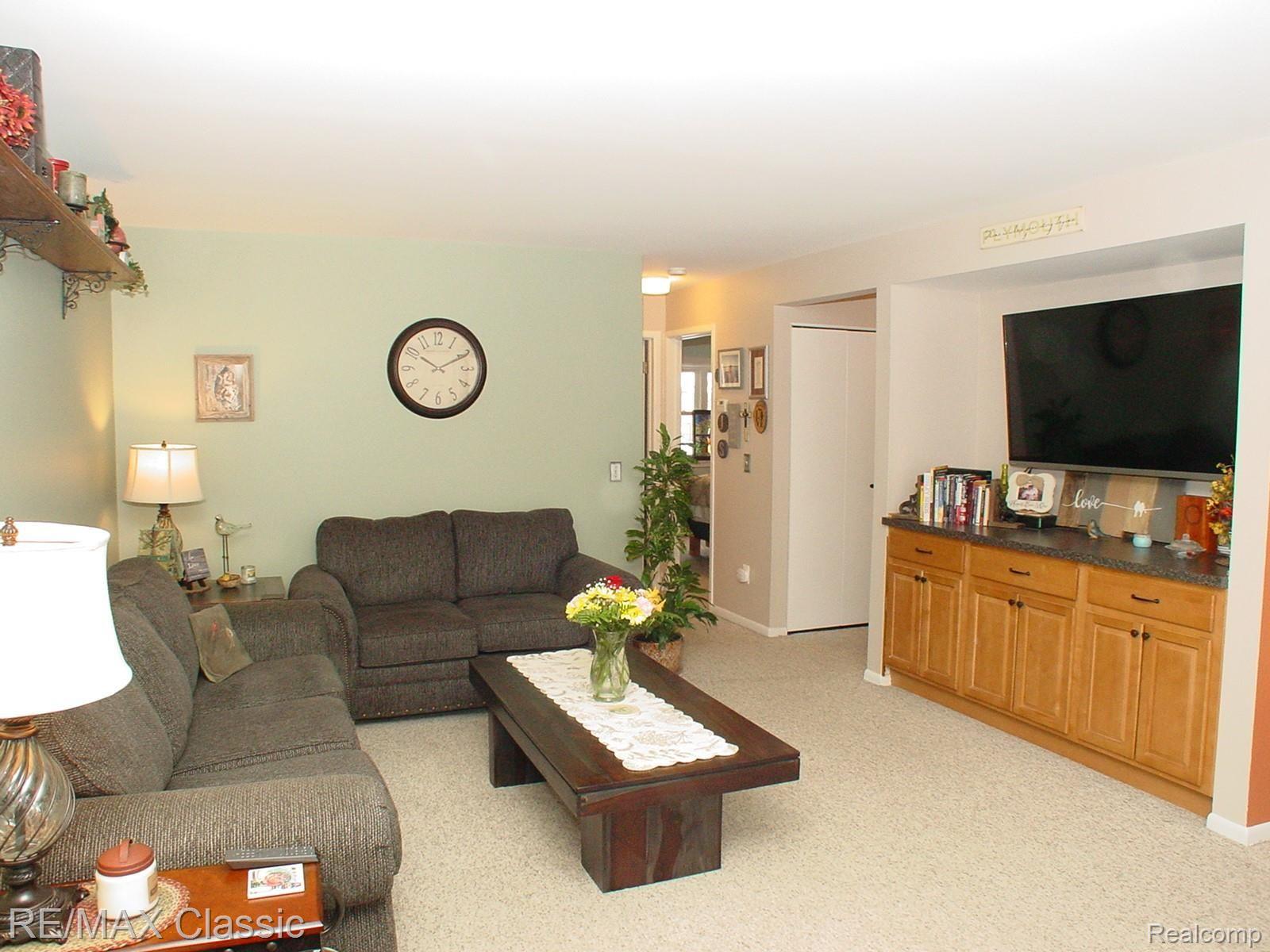 1199 South Sheldon Road, Unit 38 Plymouth, MI 48170 - Photo 3 of 16 DSC01927.JPG