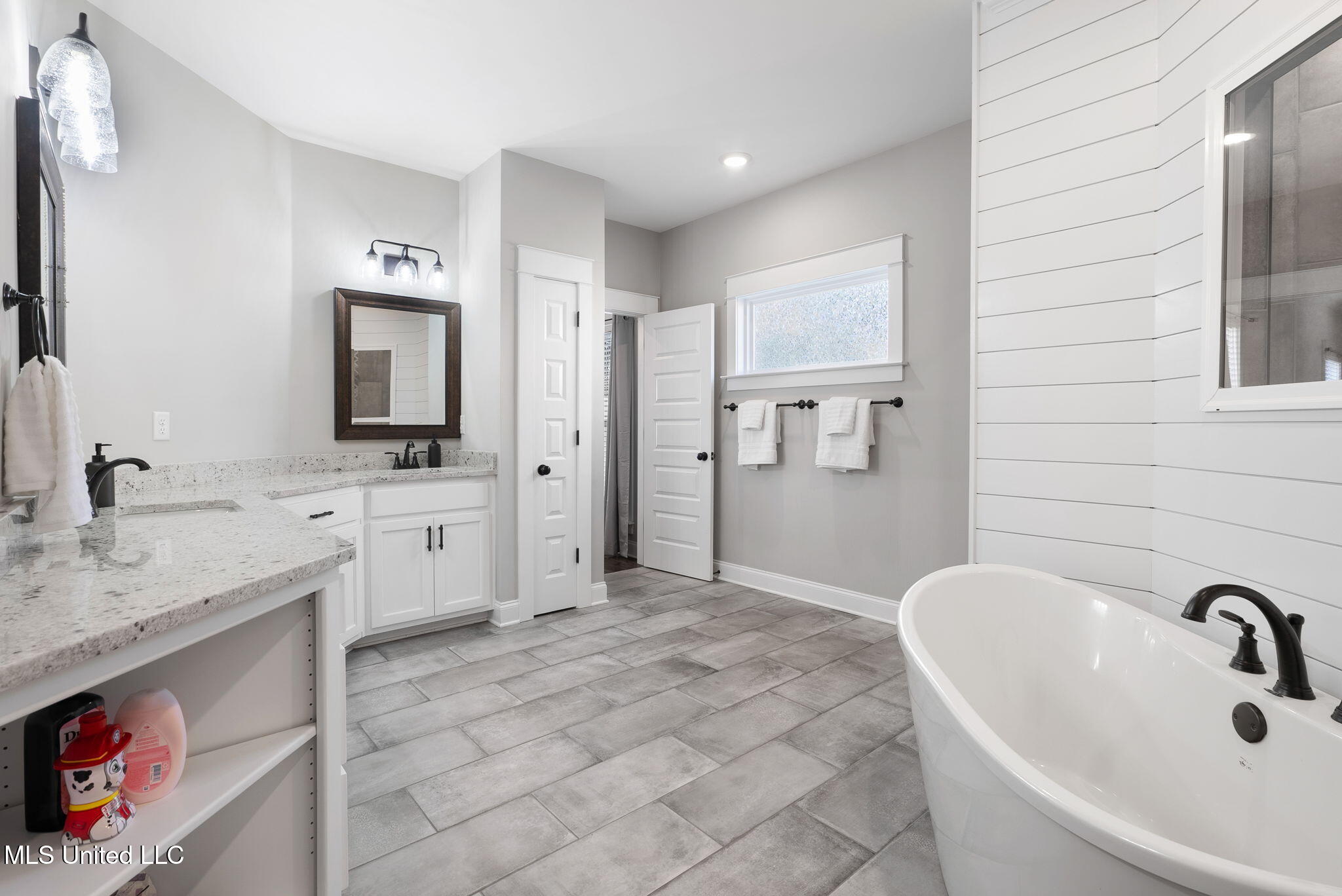 681 Pond View Circle Hernando, MS 38632 - Photo 16 of 32 16-web-or-mls-681 Pond View Cir-15