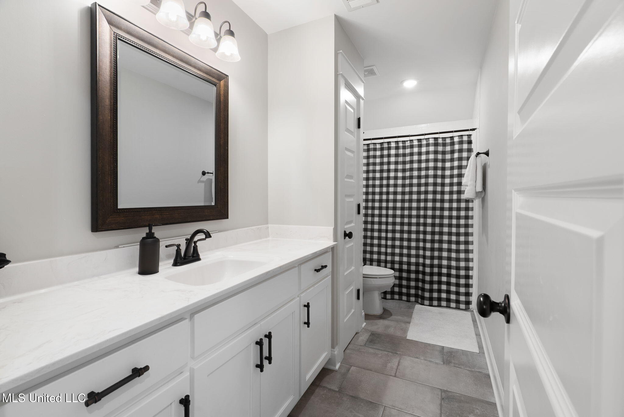 681 Pond View Circle Hernando, MS 38632 - Photo 23 of 32 23-web-or-mls-681 Pond View Cir-22