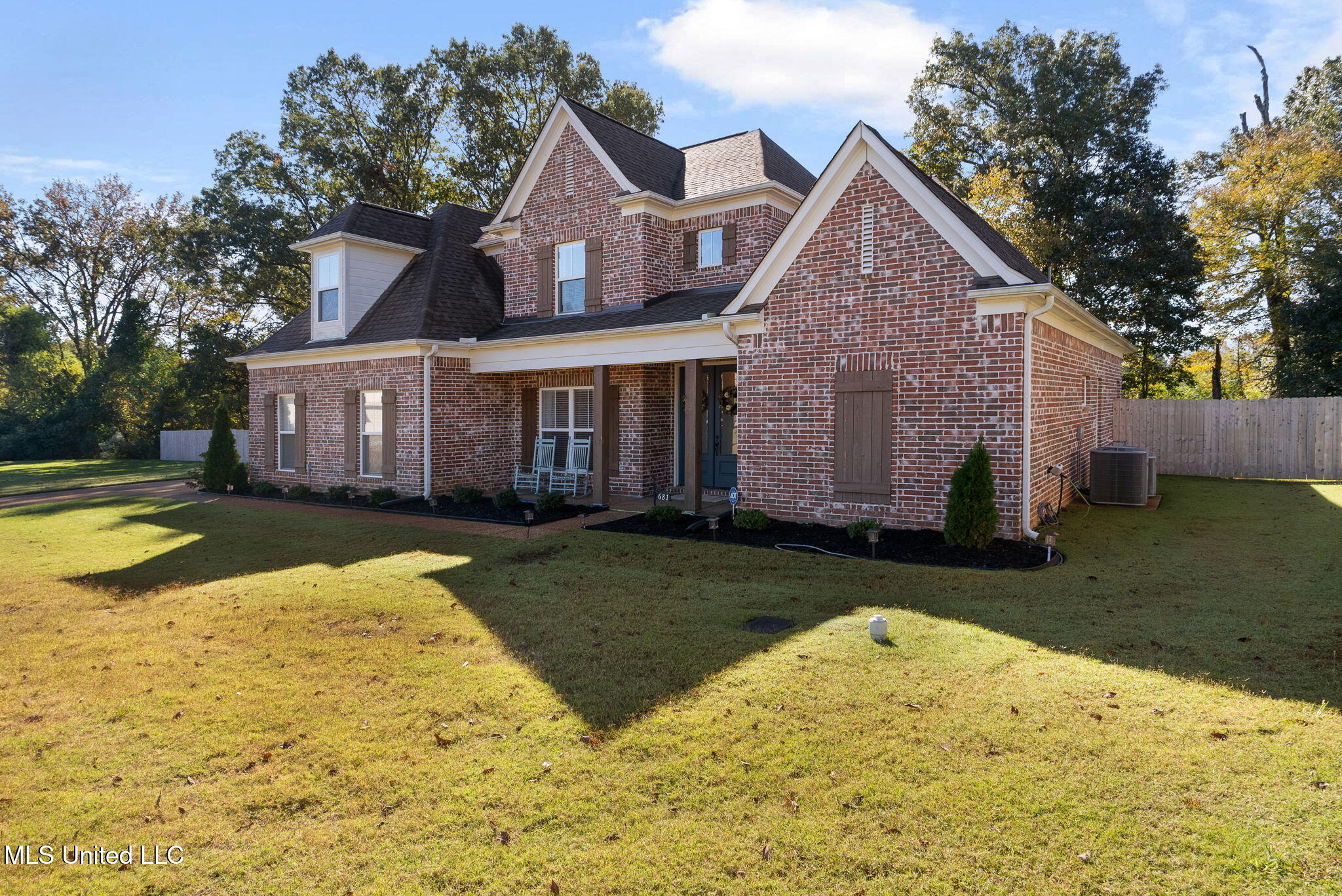 681 Pond View Circle Hernando, MS 38632 - Photo 4 of 32 4-web-or-mls-681 Pond View Cir-03