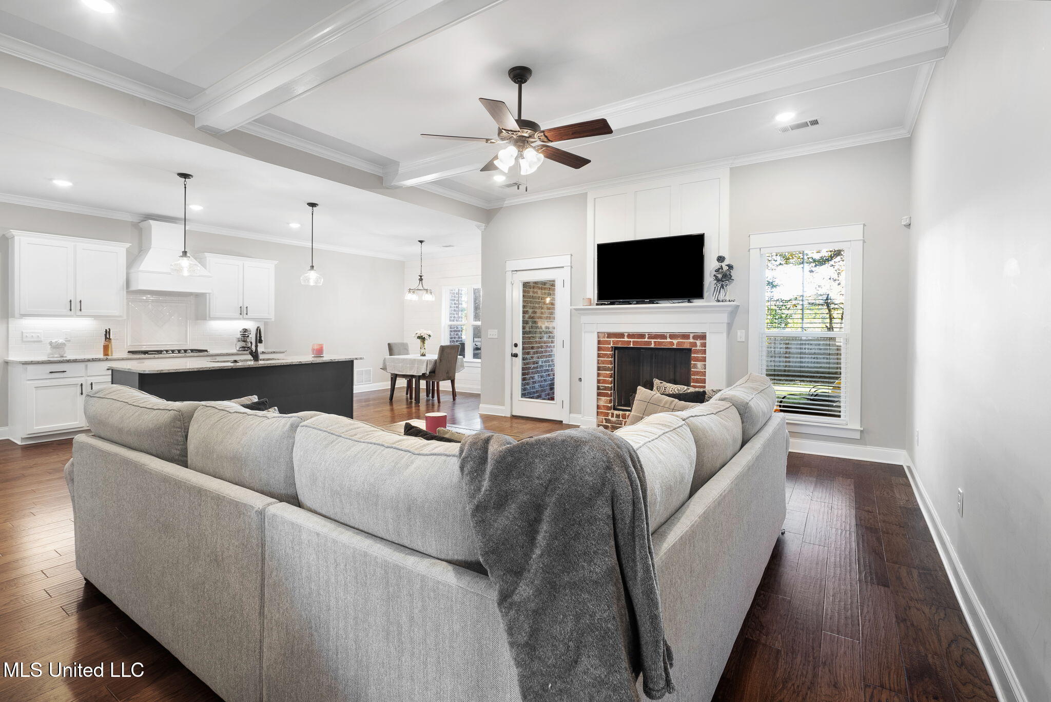 681 Pond View Circle Hernando, MS 38632 - Photo 6 of 32 6-web-or-mls-681 Pond View Cir-05