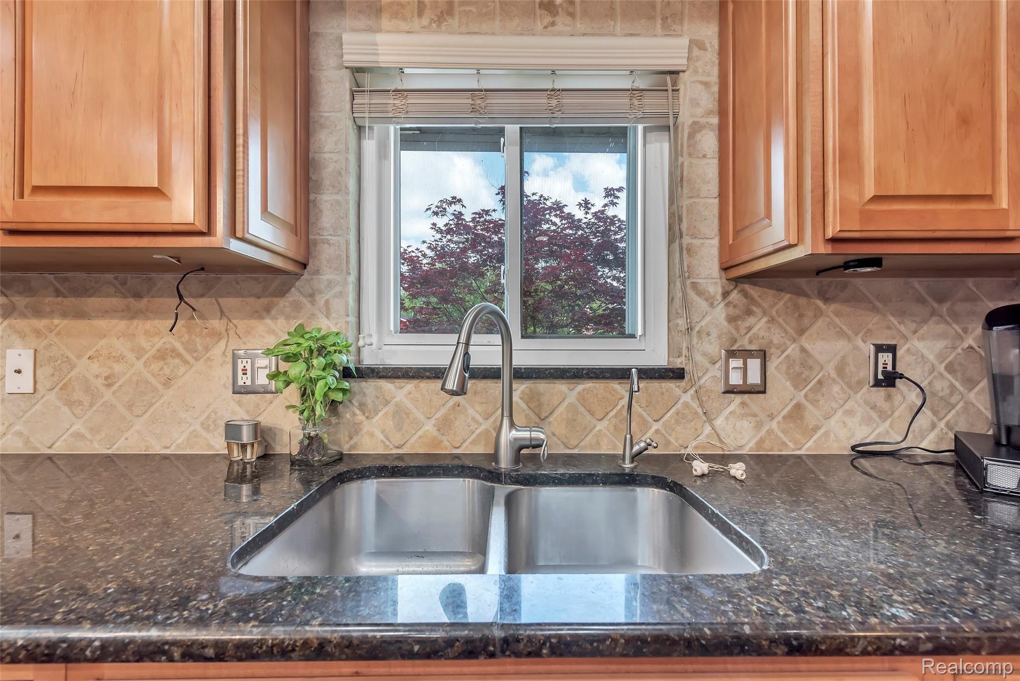 60451 Kunstman Road Ray, MI 48096 - Photo 14 of 39 Jays-Kuntsman-windowstill-35.jpg