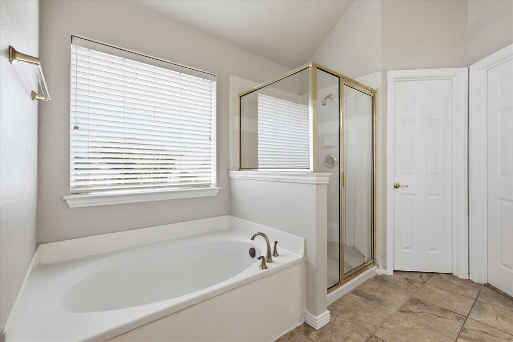 944 Hedgcoxe Road Plano, TX 75025 - Photo 22 of 40