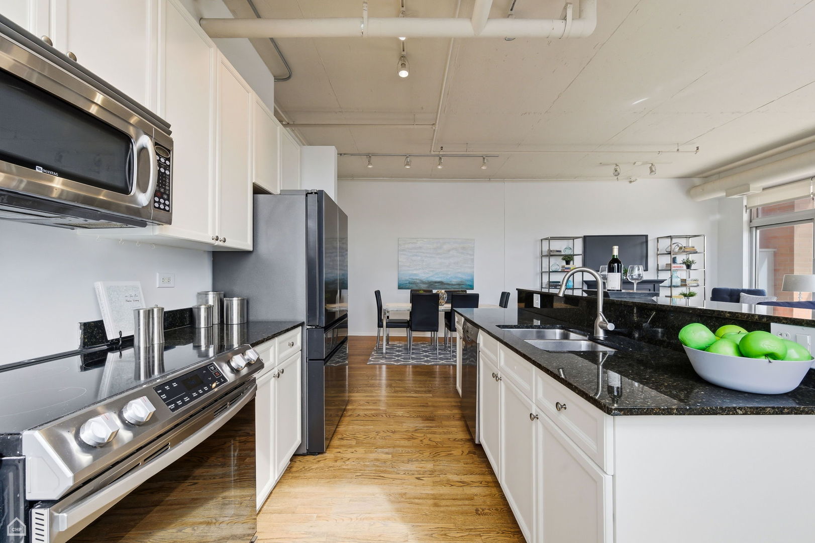 950 West Monroe Street, Unit 804 Chicago, IL 60607 - Photo 6 of 20 Gallery Image 6