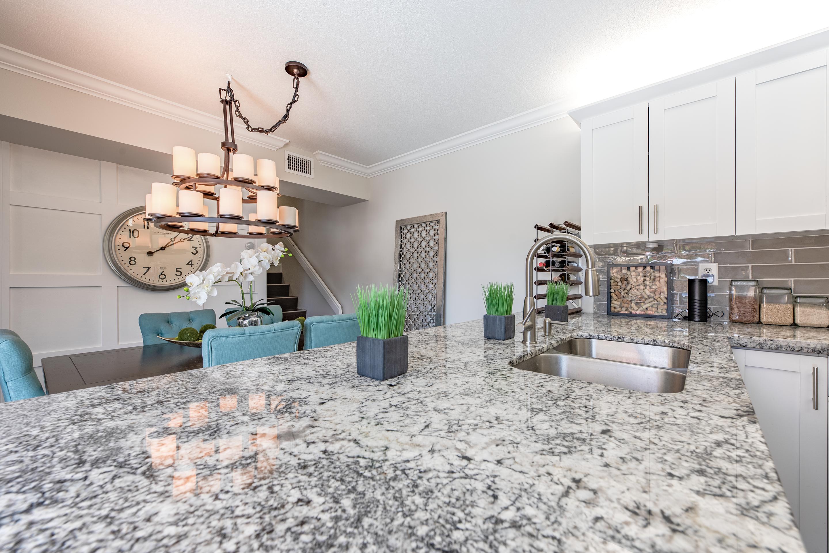 23030 Oxford Place, Unit D Boca Raton, FL 33433 - Photo 3 of 21 Kitchen Countertops