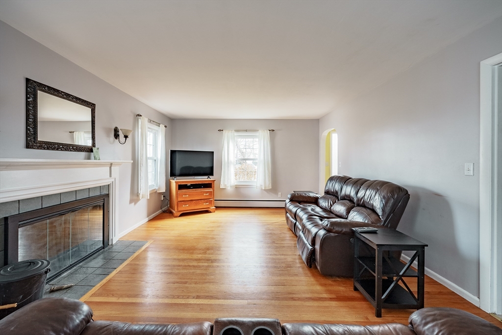 49 Tatham Hill Road West Springfield, MA 01089 - Photo 10 of 36 Gallery Image 10