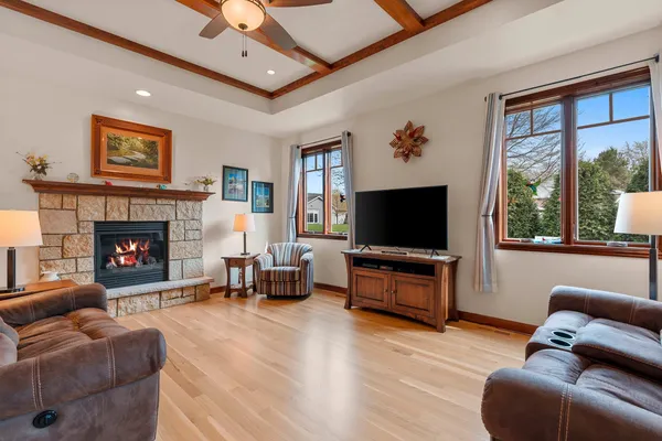 $438,800 | 177 East Clearwater Drive, Appleton, WI 54913