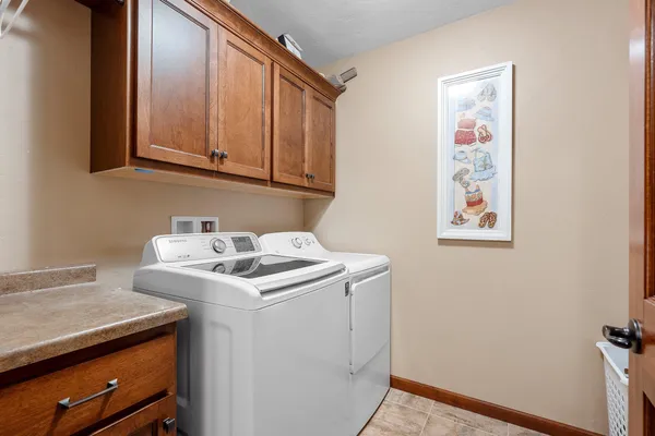 $438,800 | 177 East Clearwater Drive, Appleton, WI 54913