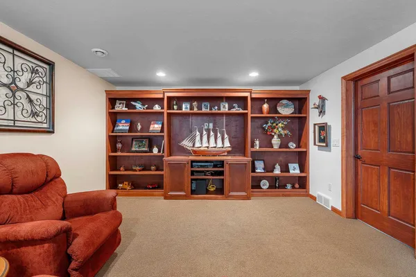 $438,800 | 177 East Clearwater Drive, Appleton, WI 54913
