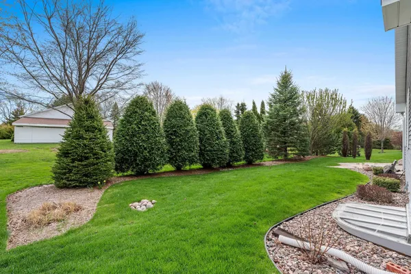 $438,800 | 177 East Clearwater Drive, Appleton, WI 54913