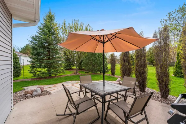 $438,800 | 177 East Clearwater Drive, Appleton, WI 54913
